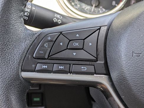 Used 2019 Nissan Rogue SV FWD image 20