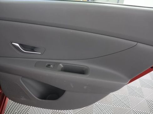 Used 2023 Hyundai Elantra SEL w/ Winter Weather Package FWD image 25