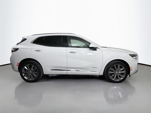Used 2022 Buick Envision Avenir w/ Technology Package II FWD image 4
