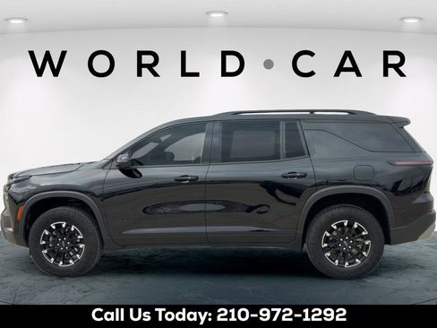 Used 2024 Chevrolet Traverse Z71 w/ Enhanced Driving Package AWD/4WD image 6