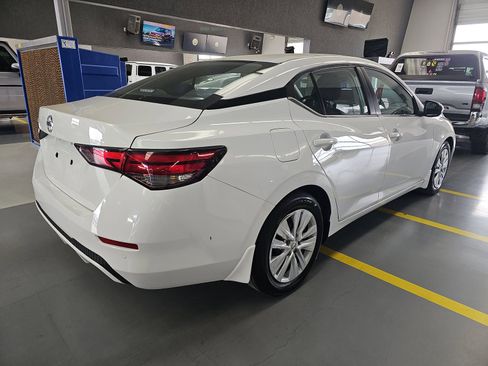 Used 2022 Nissan Sentra S image 6