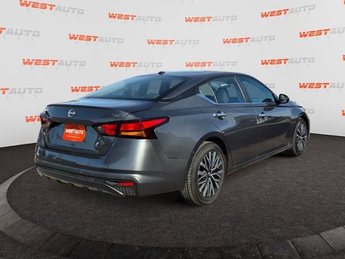 Used 2023 Nissan Altima 2.5 SV image 5