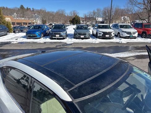 Used 2019 Nissan Maxima 3.5 SL w/ Floor Mat Group FWD image 21