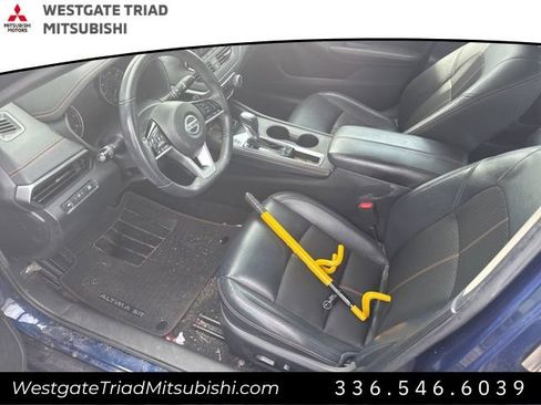 Used 2021 Nissan Altima 2.5 SR w/ SR Premium Package FWD image 6
