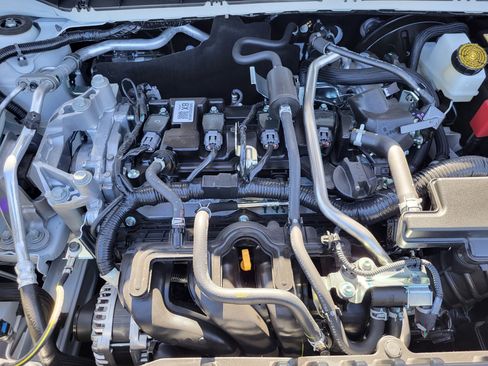 New 2026 Nissan Kicks SR w/ Cold Weather Package image 6