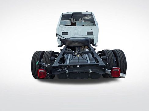 New 2025 Ford F550 4x4 Crew Cab Super Duty image 4