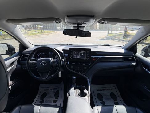 Used 2021 Toyota Camry SE FWD image 10