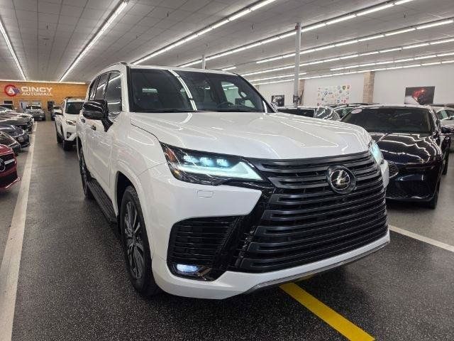 Used 2023 Lexus LX 600 4WD w/ Appearance Package image 4