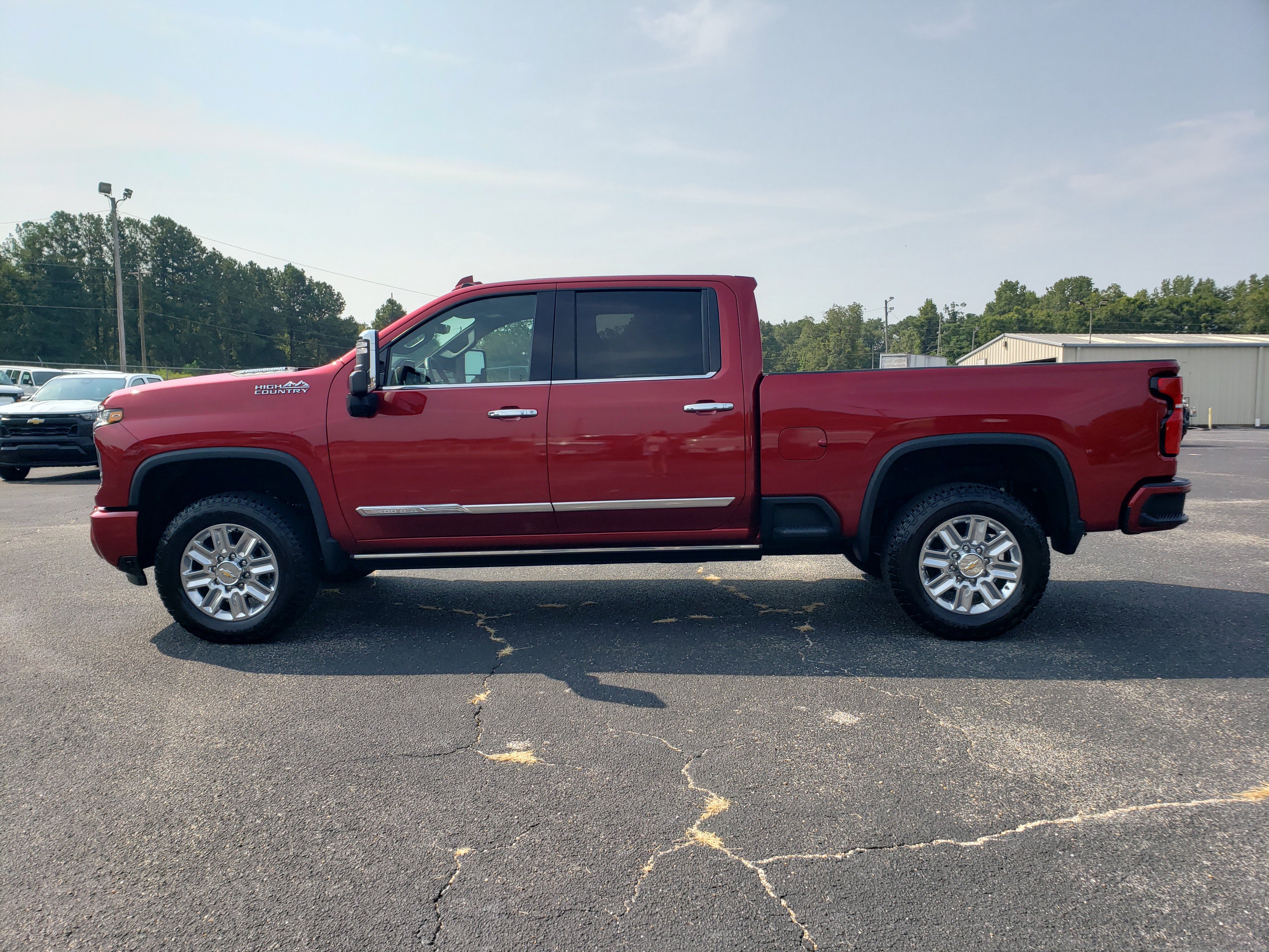 Used 2025 Chevrolet Silverado 3500 High Country w/ High Country Premium Package AWD/4WD image 6