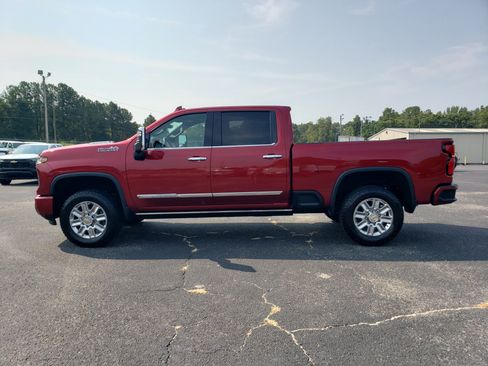Used 2025 Chevrolet Silverado 3500 High Country w/ High Country Premium Package AWD/4WD image 6