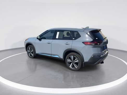 Used 2023 Nissan Rogue SL w/ SL Premium Package FWD image 5