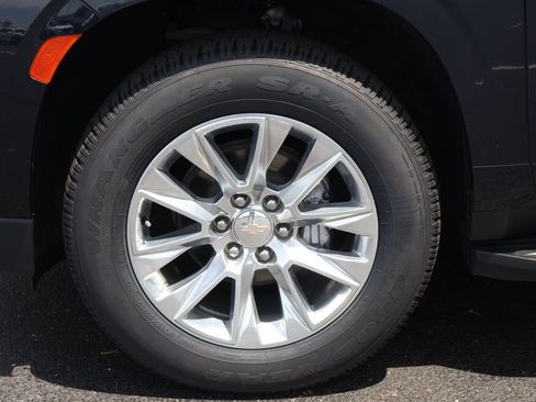 Certified 2024 Chevrolet Suburban Premier AWD/4WD image 14