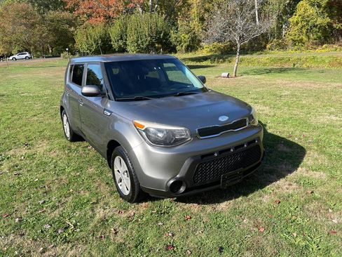 Used 2016 Kia Soul image 6