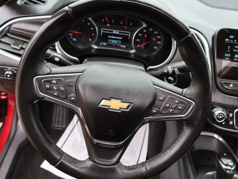 Certified 2018 Chevrolet Malibu LT w/ Leather Package FWD image 32
