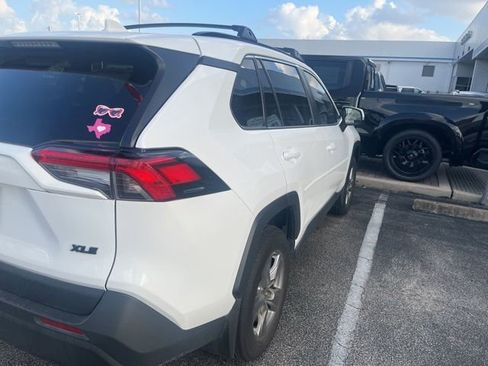Used 2025 Toyota RAV4 XLE image 2