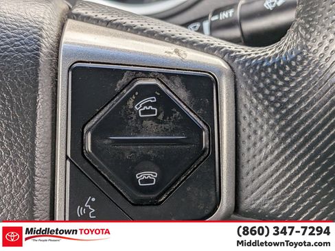 Used 2015 Toyota Tacoma 4x4 Double Cab w/ Limited Package image 20