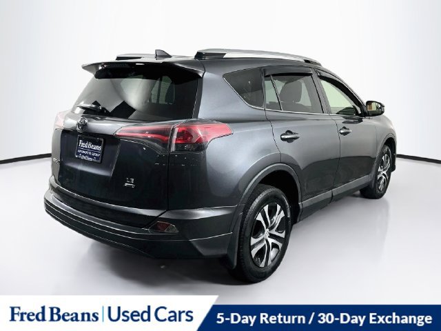 Used 2016 Toyota RAV4 LE AWD/4WD image 9