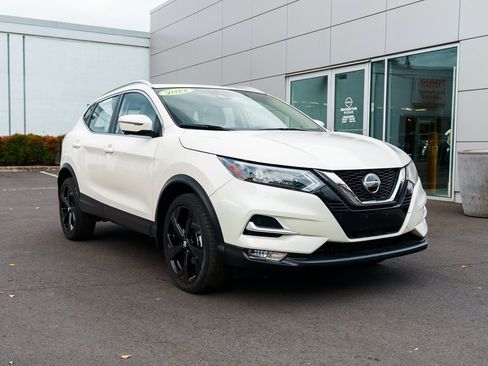 Used 2022 Nissan Rogue Sport SL w/ Premium Package image 30