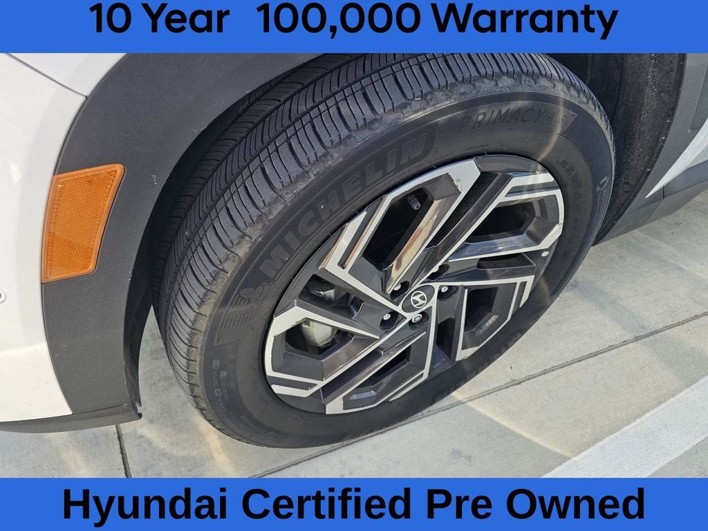 Certified 2025 Hyundai Tucson Limited AWD/4WD image 12