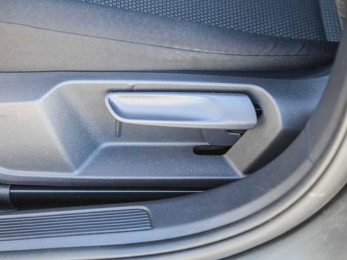 Used 2019 Volkswagen Jetta S w/ Driver Assistance Package image 19