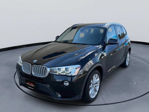 Used 2017 BMW X3 sDrive28i RWD image 2