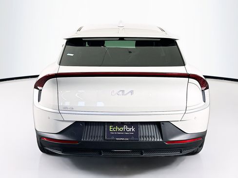 Used 2024 Kia EV6 Light RWD image 7