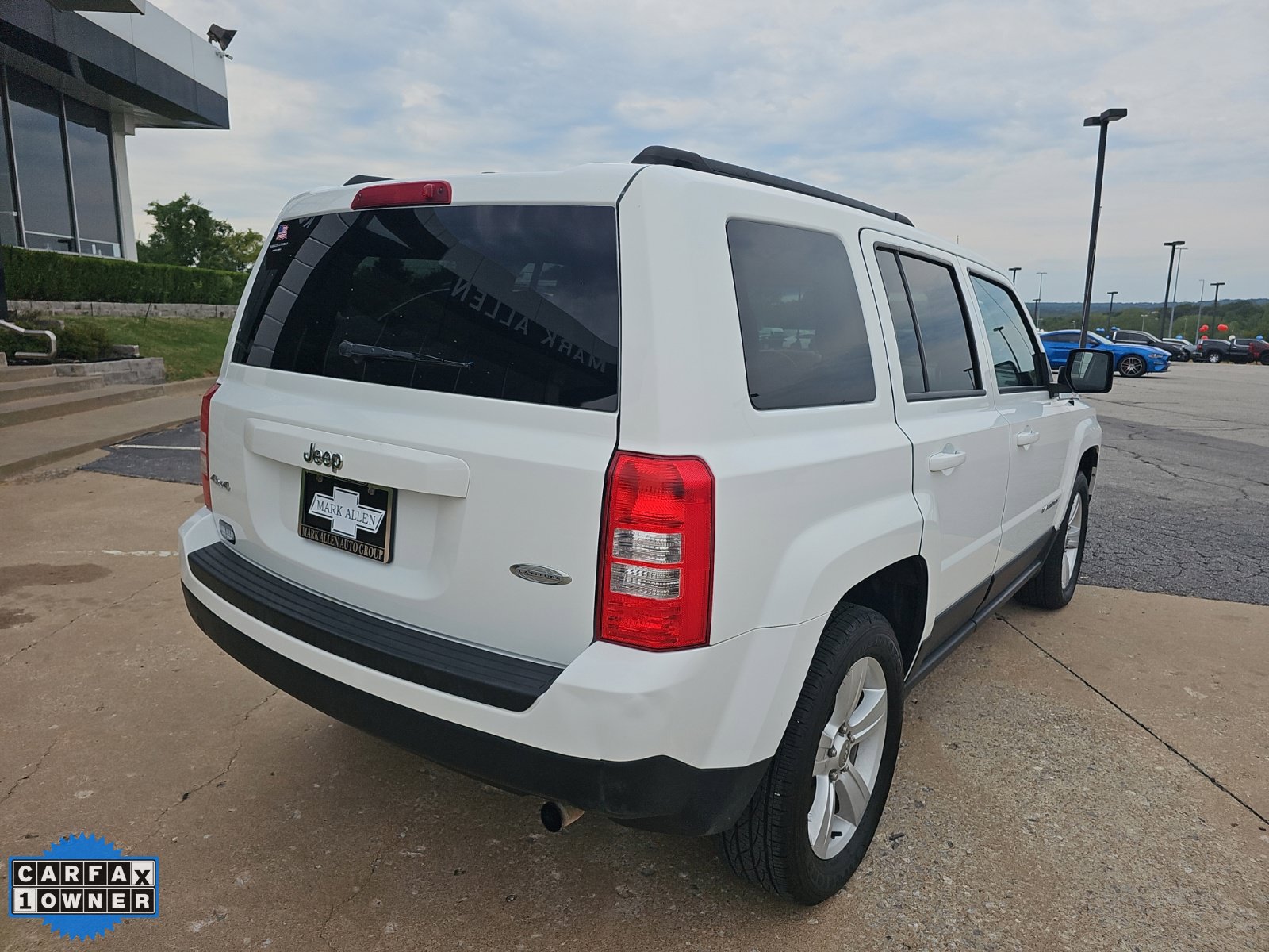Used 2016 Jeep Patriot Latitude AWD/4WD image 4