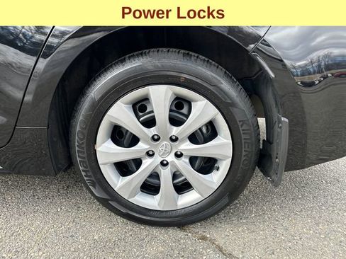 Used 2023 Toyota Corolla LE image 12