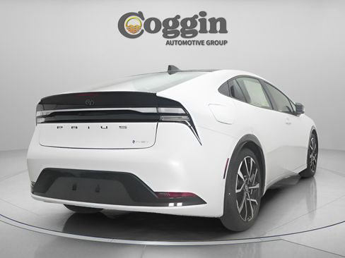 New 2026 Toyota Prius Plug-In Hybrid image 17