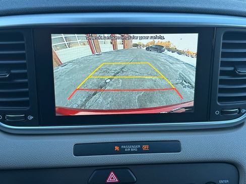 Used 2022 Kia Sportage LX image 27