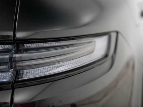 Used 2025 Porsche Cayenne GTS AWD/4WD image 55