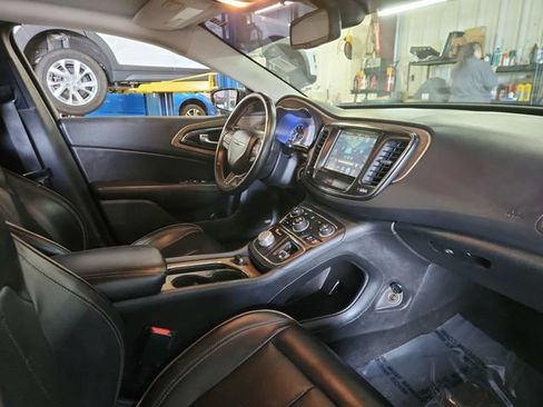 Used 2016 Chrysler 200 C w/ Premium Group FWD image 21