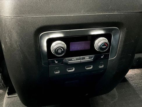 Used 2021 GMC Yukon XL AT4 w/ AT4 Premium Package image 12