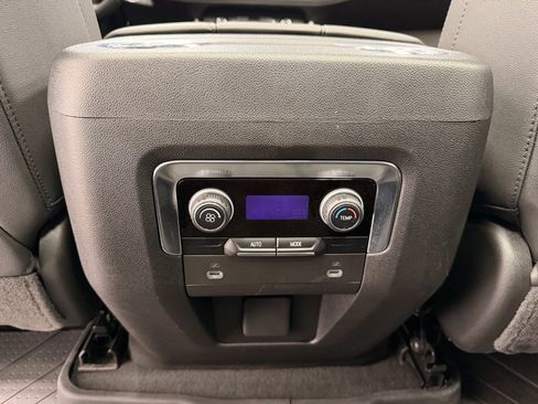 Used 2024 Chevrolet Tahoe Z71 image 14