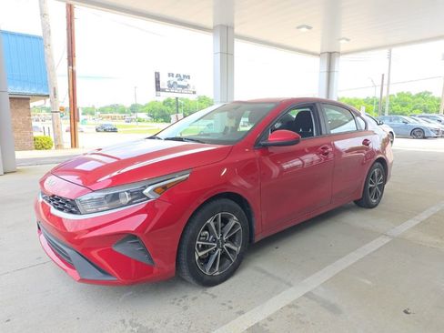 Used 2023 Kia Forte LXS FWD image 1