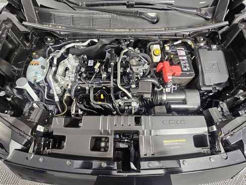 New 2026 Nissan Kicks SR w/ SR Premium Package AWD/4WD image 11