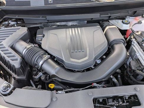 New 2026 Chevrolet Traverse LT w/ Sun and Wheel Package FWD image 16