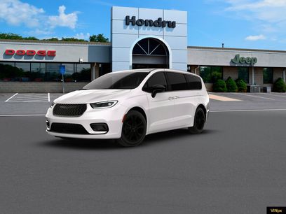 New 2026 Chrysler Pacifica Select
