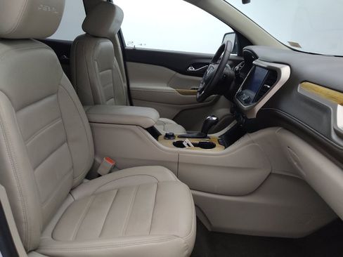 Used 2017 GMC Acadia Denali w/ Technology Package FWD image 21