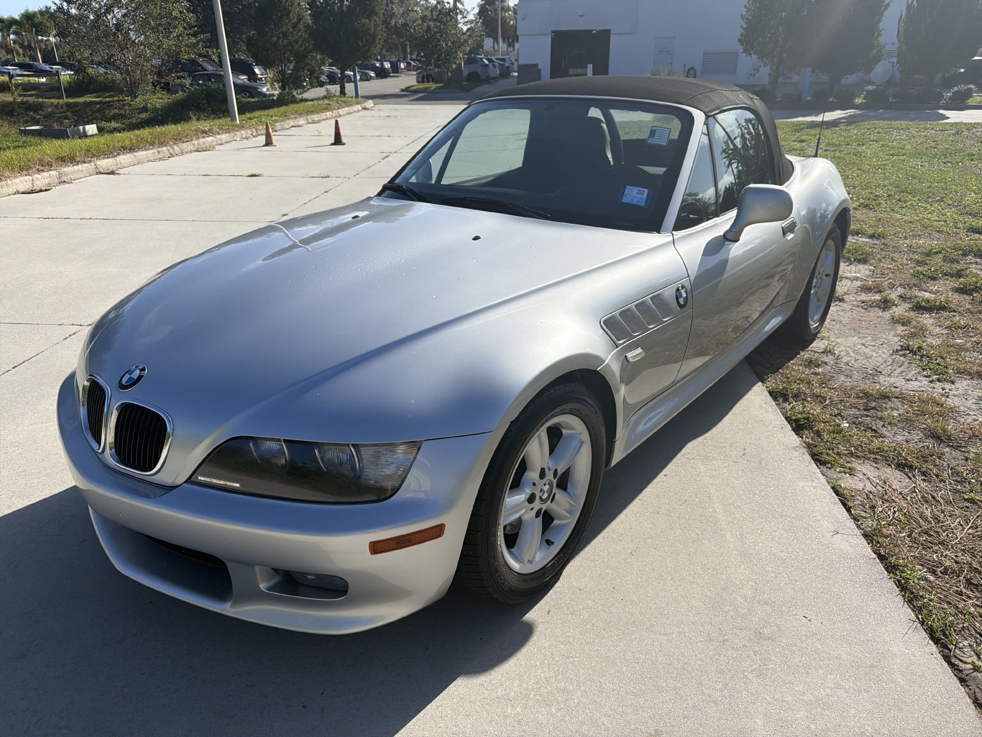 Used 2001 BMW Z3 2.5i RWD image 8