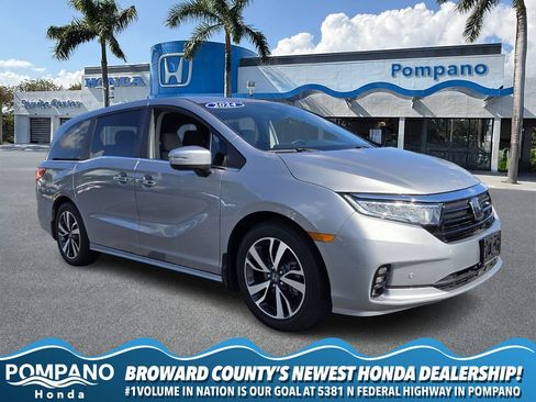 Used 2024 Honda Odyssey Touring image 1