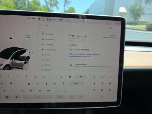 Used 2023 Tesla Model Y Long Range AWD/4WD image 9