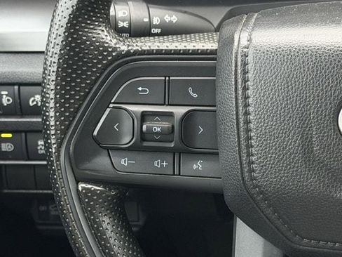 Used 2025 Toyota Tacoma TRD Sport AWD/4WD image 14