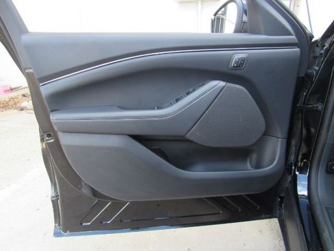 Used 2025 Ford Mustang Mach-E Select w/ Comfort Package Lite image 14