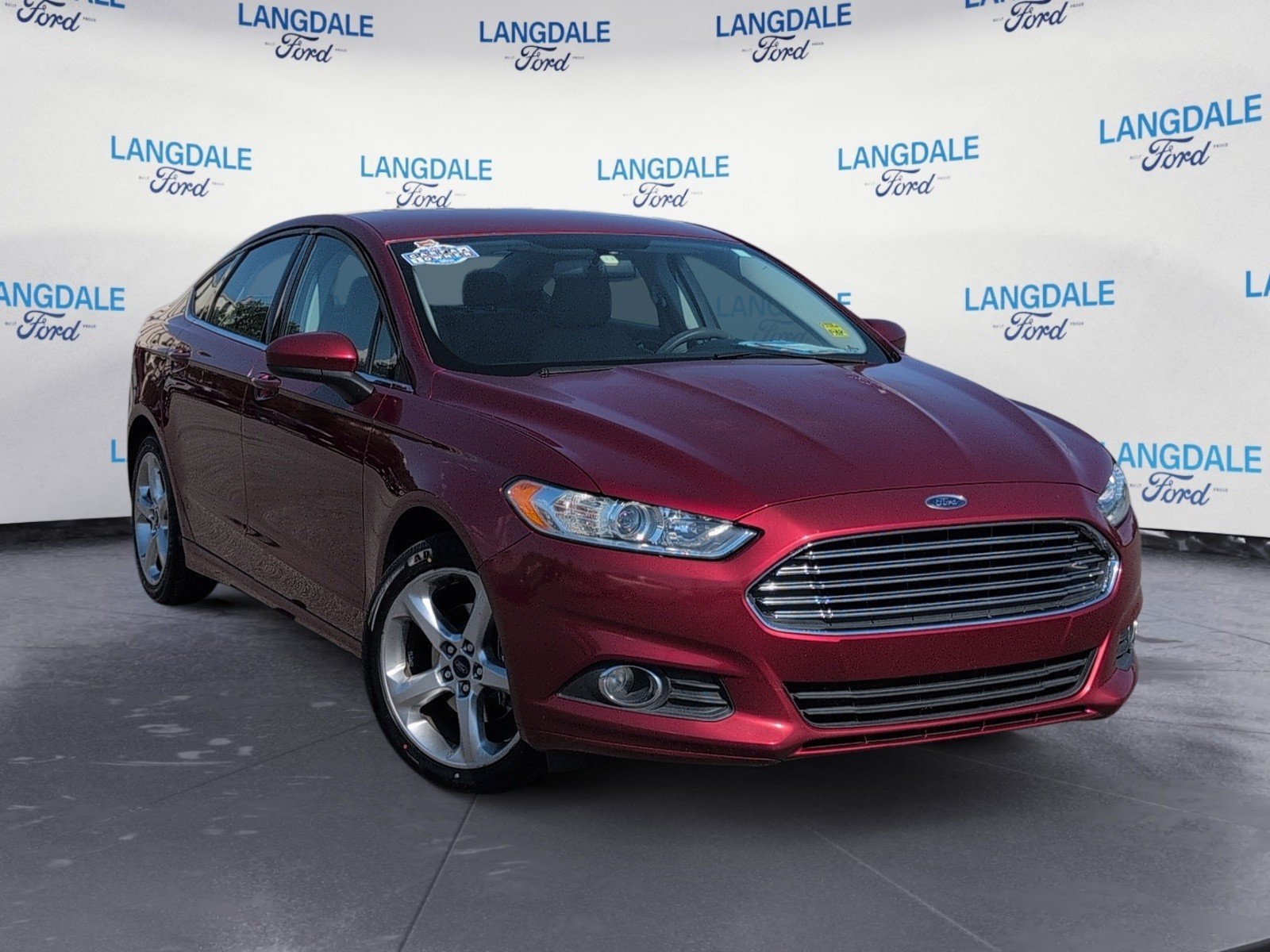 Used 2016 Ford Fusion S w/ Equipment Group 101A FWD image 2