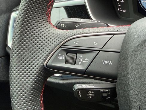 Certified 2025 Audi Q3 2.0T Premium Plus w/ Premium Plus Package image 16