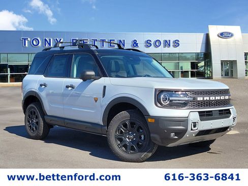 New 2026 Ford Bronco Sport Badlands AWD/4WD image 8