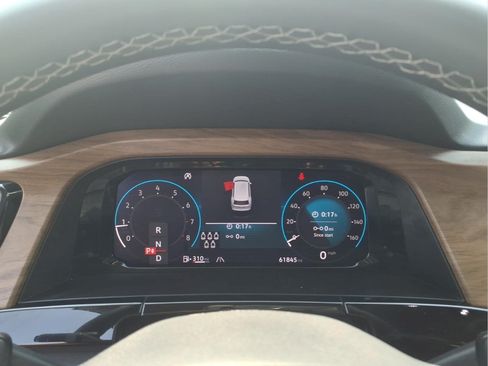 Used 2024 Volkswagen Atlas SE AWD/4WD image 20