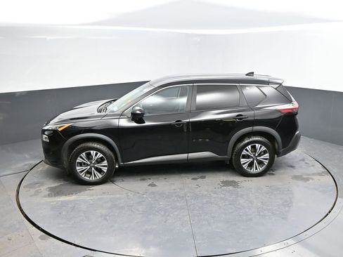 Used 2023 Nissan Rogue SV image 28