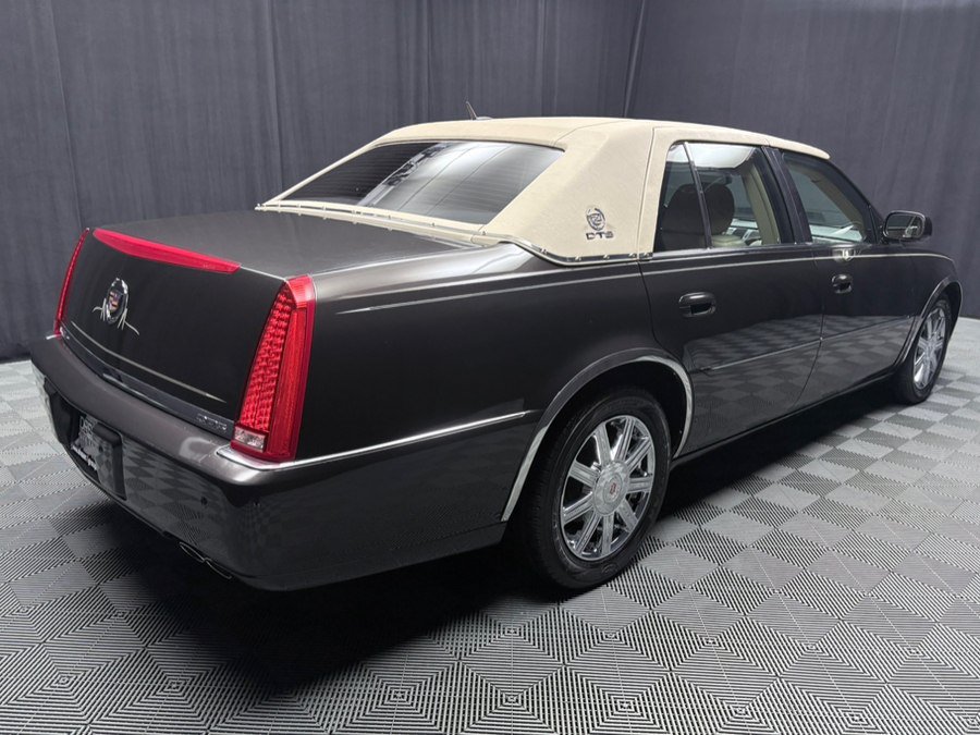 Used 2008 Cadillac DTS FWD image 6